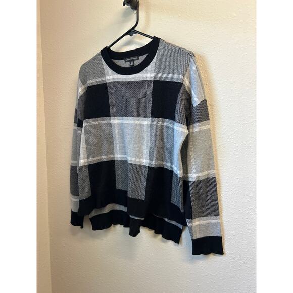 SAKS Fifth Avenue Black Gray Plaid Crew Neck High Low Box Sweater Size Medium - Picture 2 of 9
